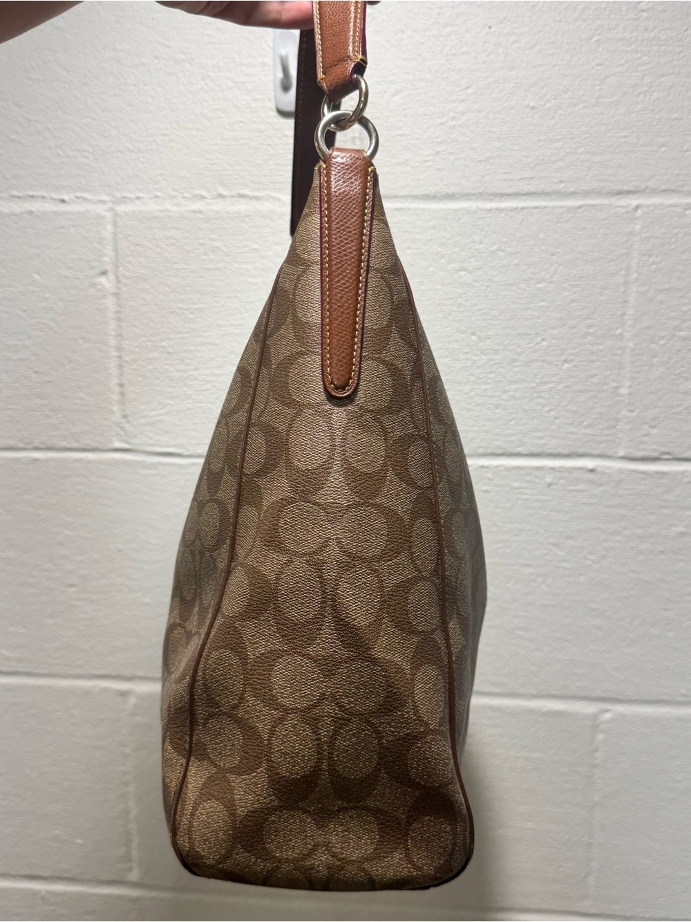 Coach Signature C Embossed Leather Hobo Shoulder Bag - Picture 4 of 9